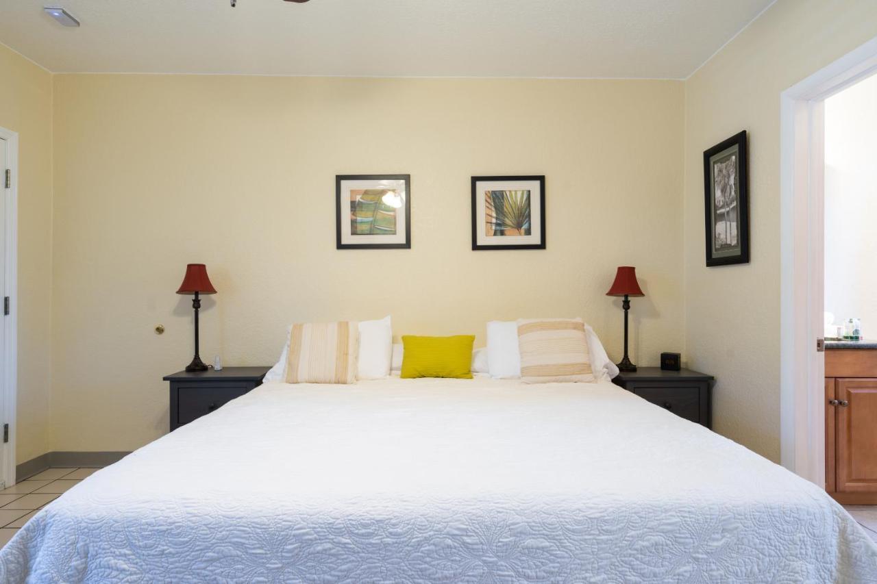 Mar Bay Exclusive Suites เซฟตี้ฮาร์เบอร์ ภายนอก รูปภาพ