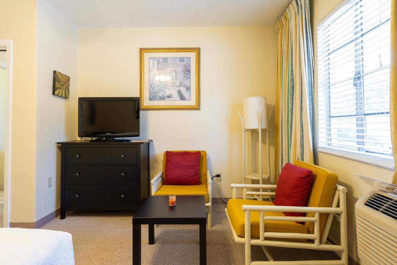 Mar Bay Exclusive Suites เซฟตี้ฮาร์เบอร์ ภายนอก รูปภาพ