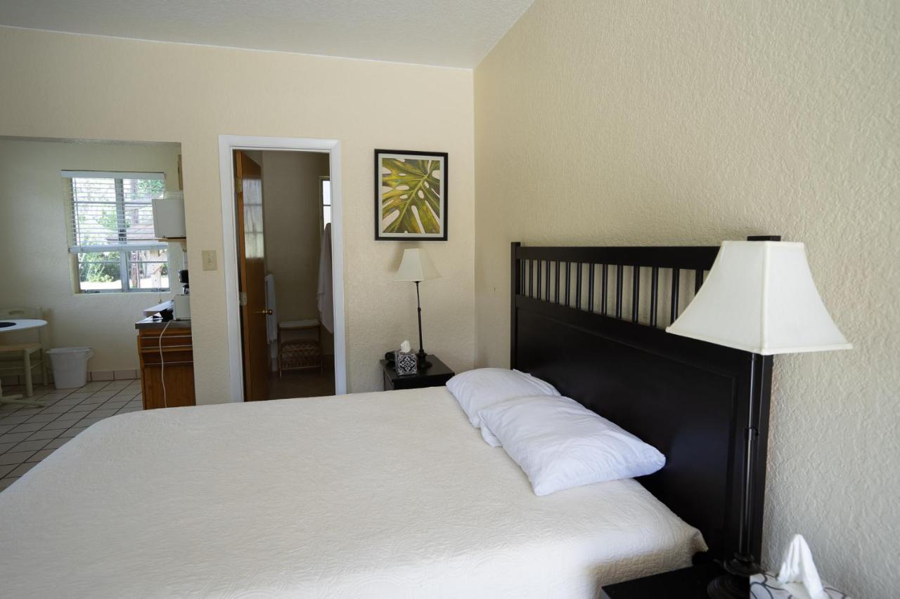 Mar Bay Exclusive Suites เซฟตี้ฮาร์เบอร์ ภายนอก รูปภาพ